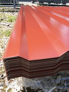 2.100 mm hoszú RAL 3009 színű T 18-as trapézlemez